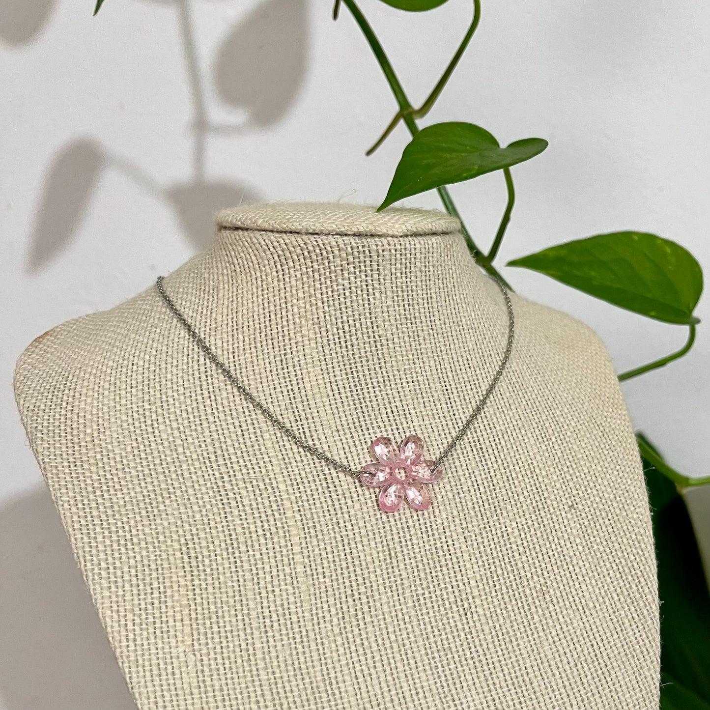 PINK FLWR NECKLACE