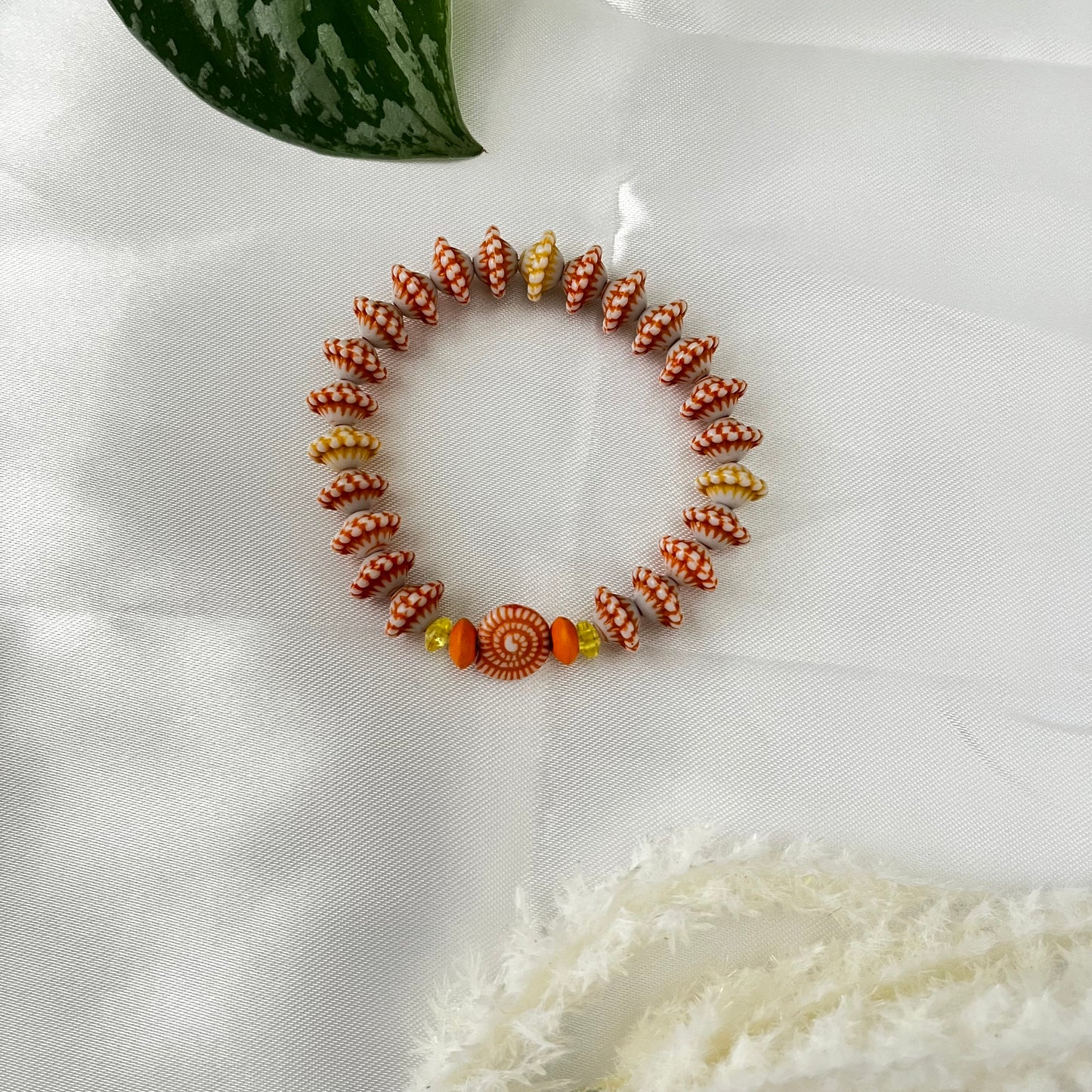 SUNSET SHELL BRACELET