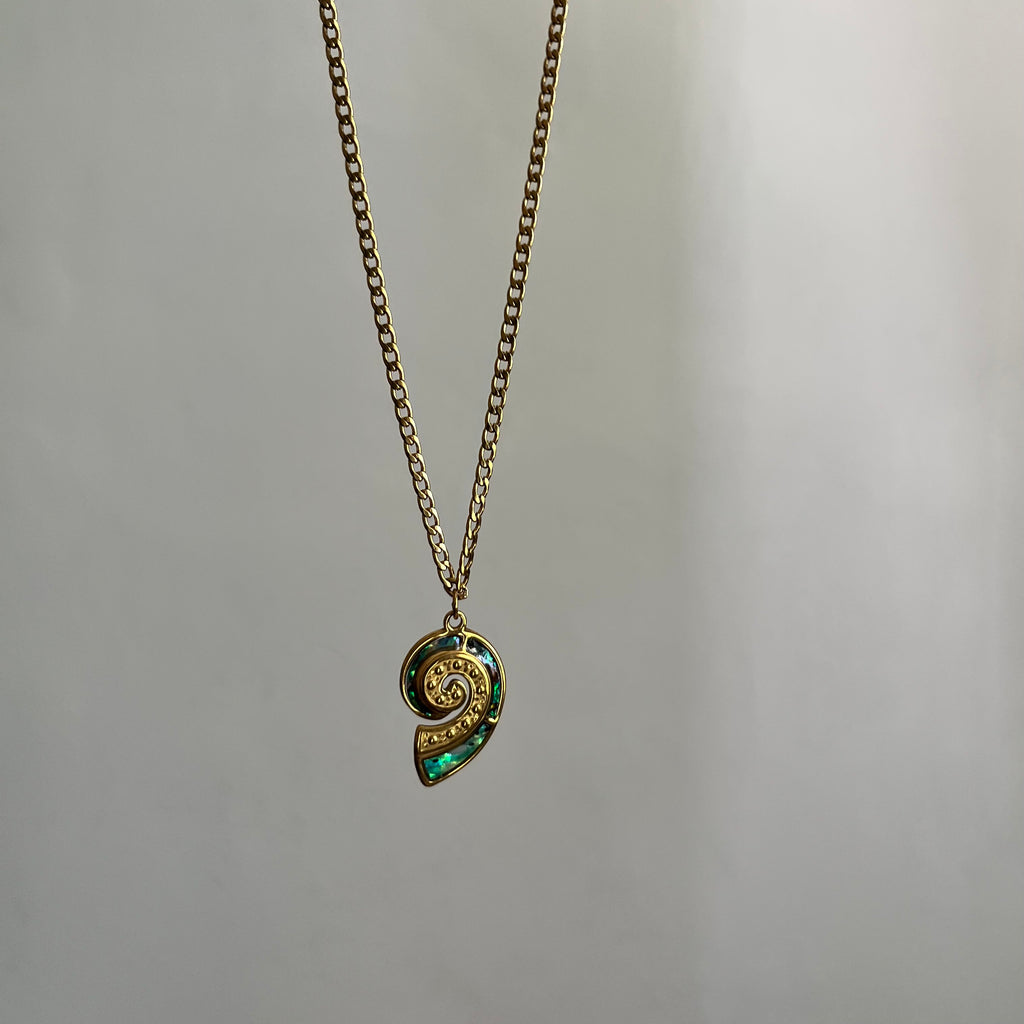 CARACOL NECKLACE