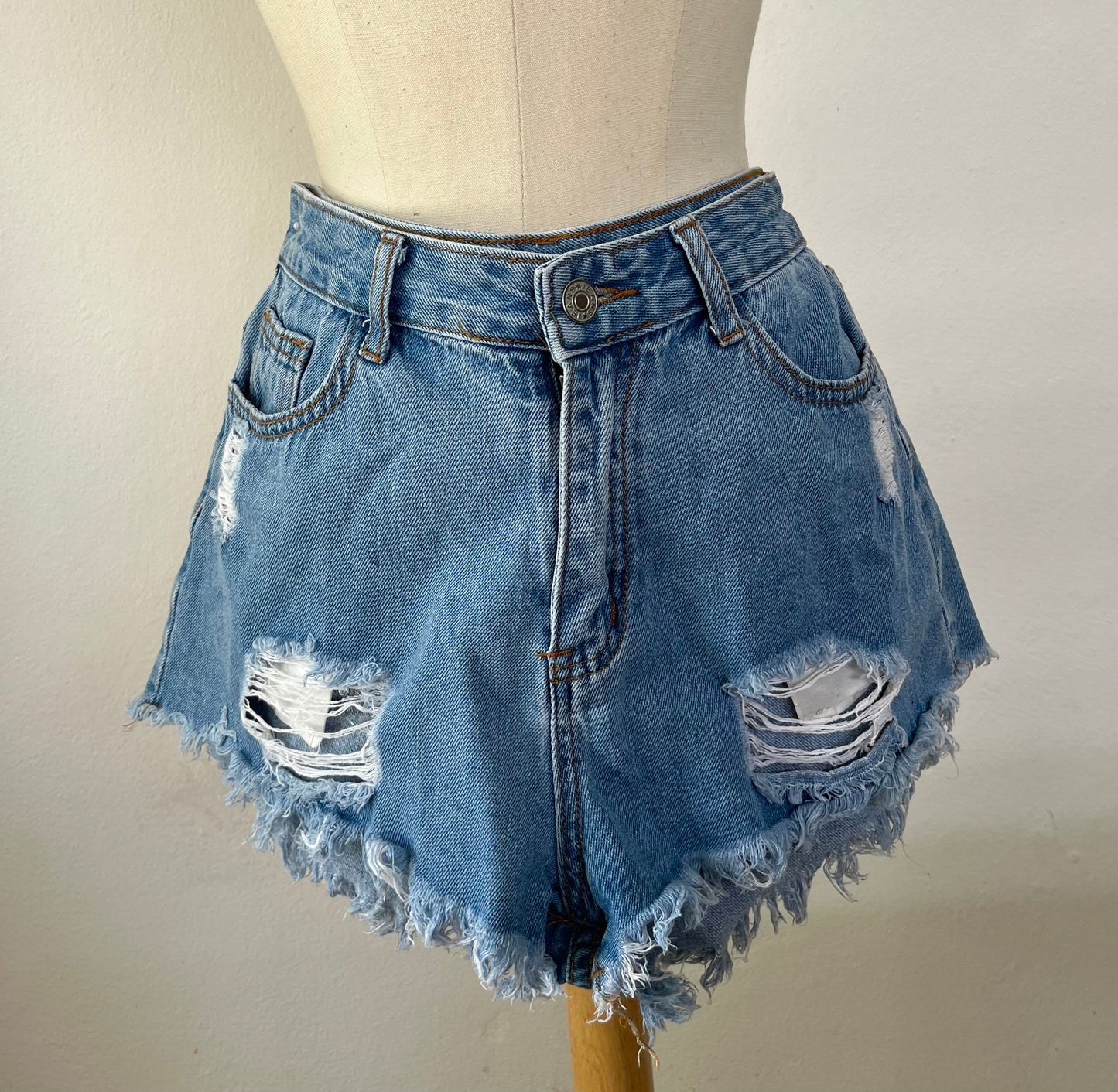 SHORT DENIM PANTS