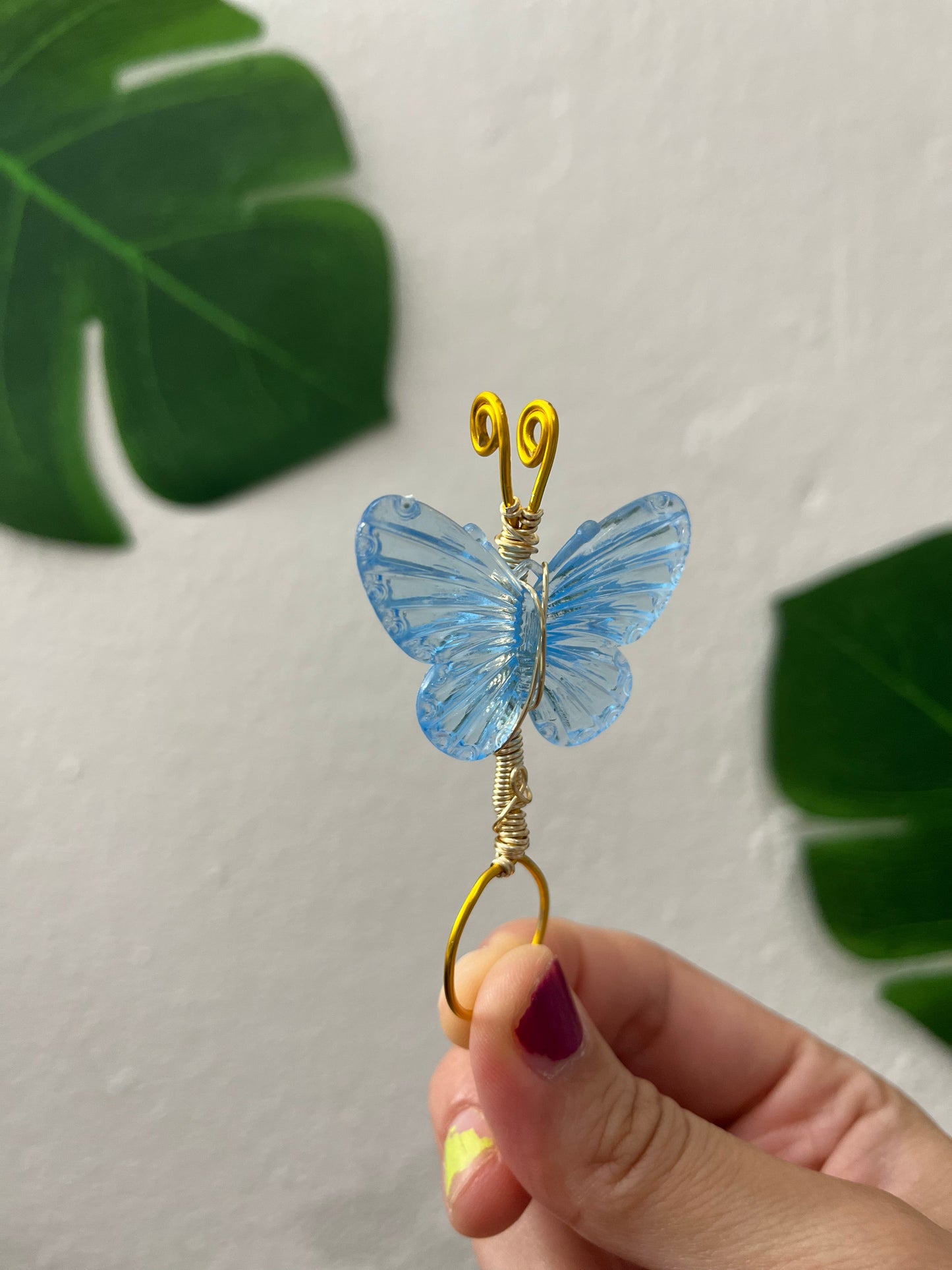 BUTTERFLY HOLDER