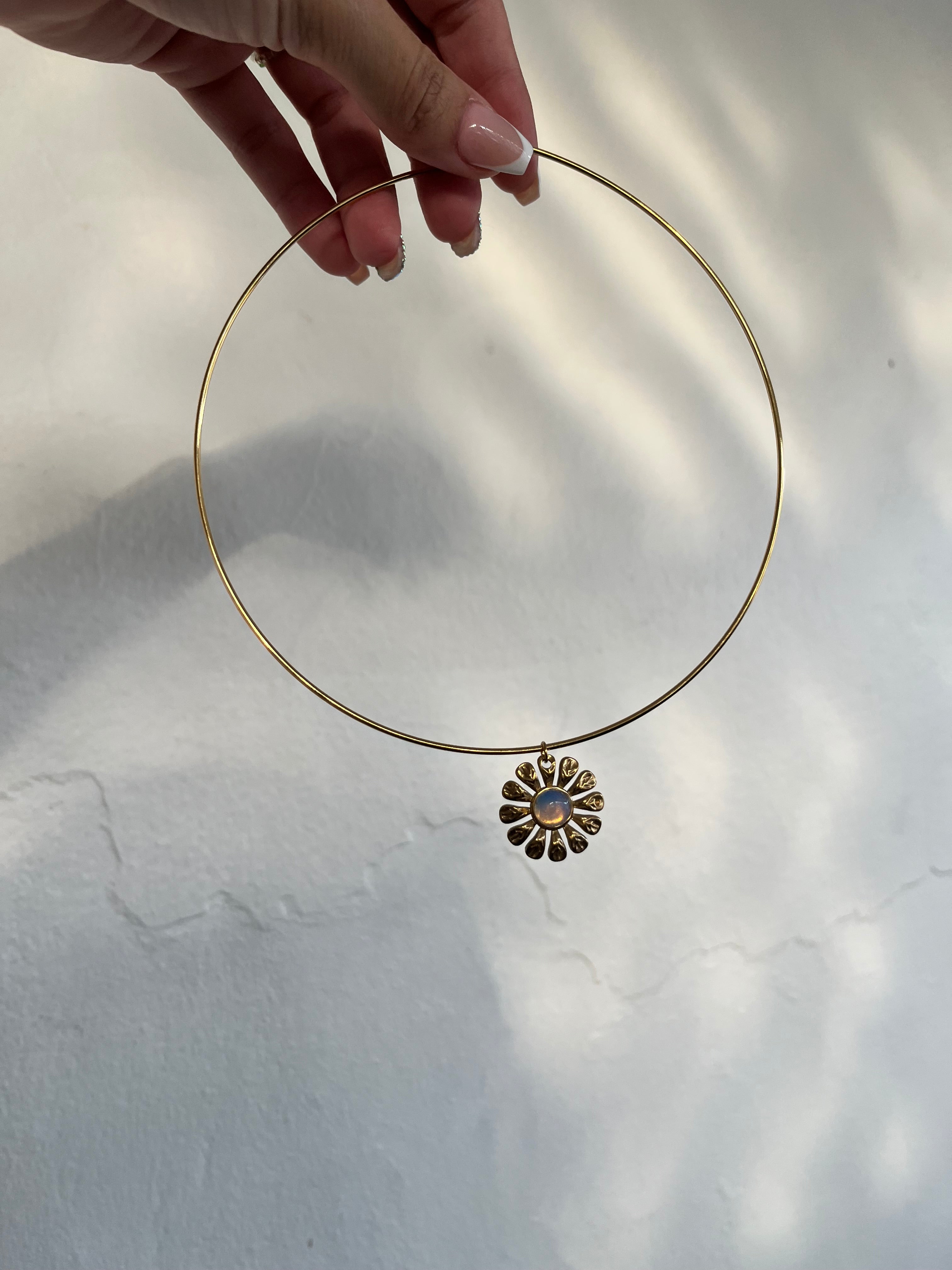 MOONSTONE SUNFLOWER NECKLACE