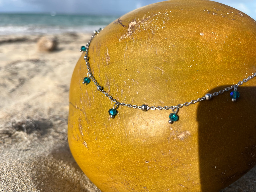LITTLE CRYSTAL NECKLACE