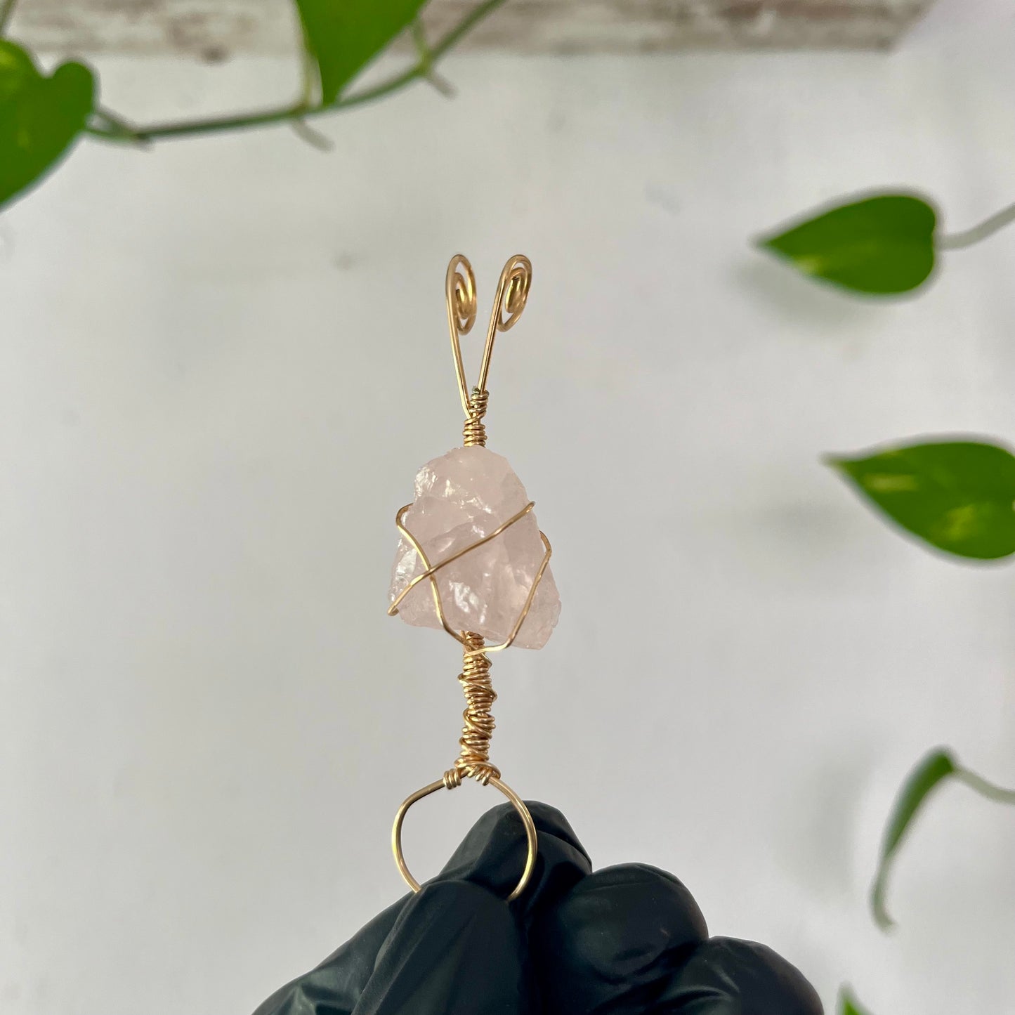 ROSE QUARTZ BLUNT HOLDER