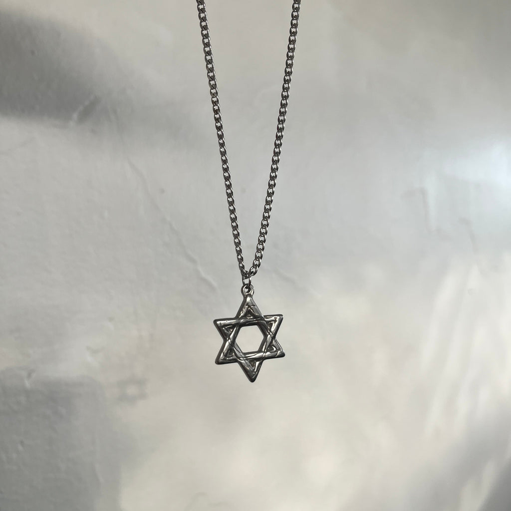 DAVID STAR NECKLACE