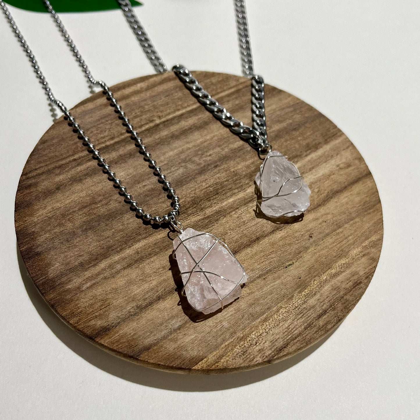 QUARTZ NECKLACE