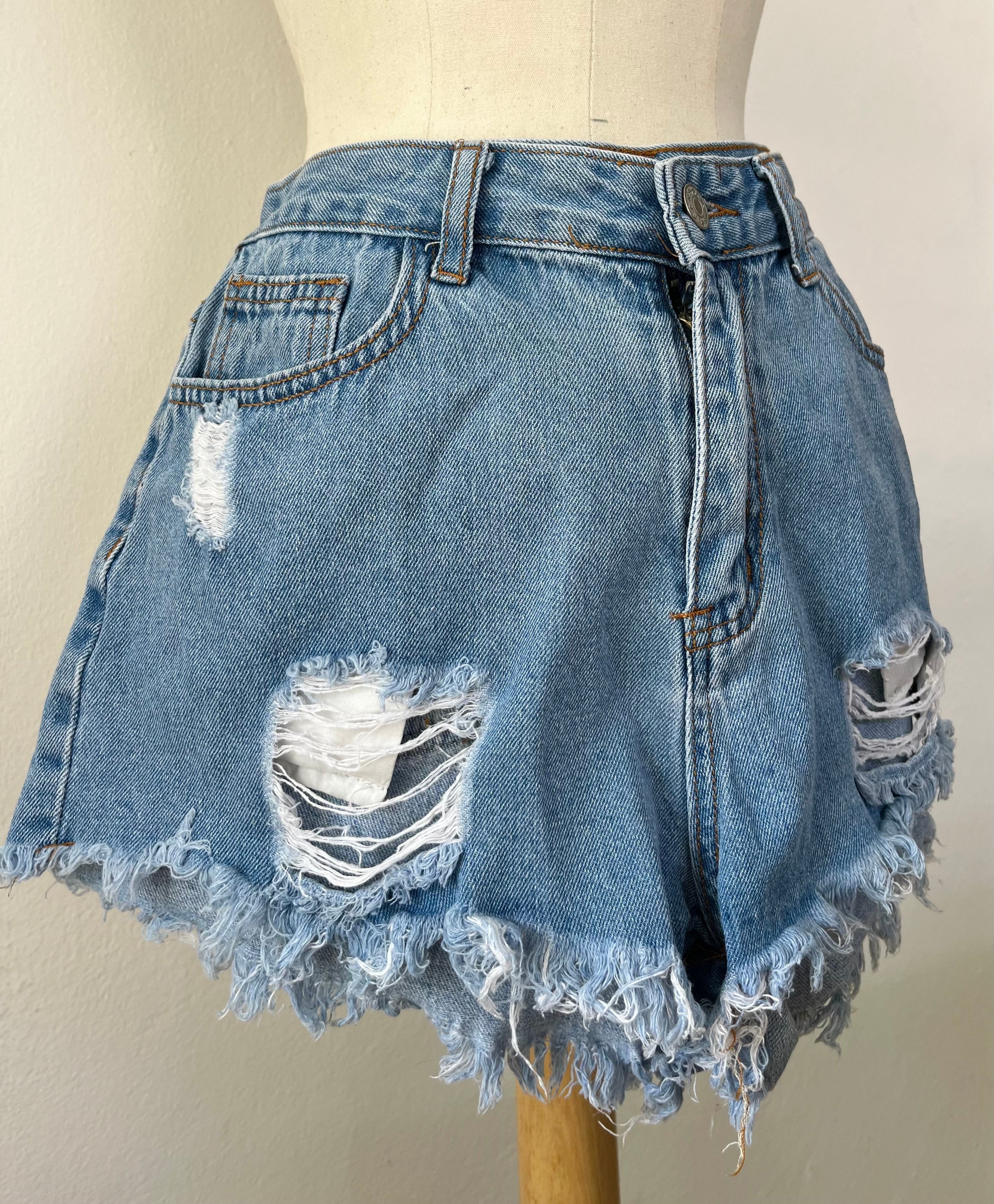 SHORT DENIM PANTS