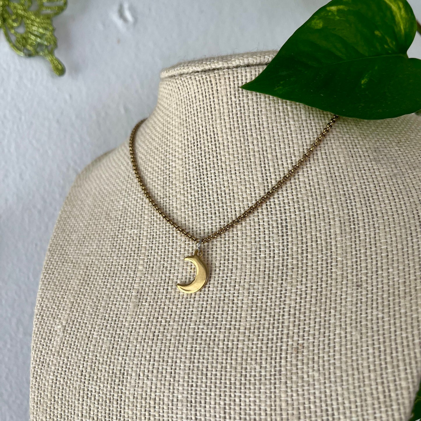 GOLD MOON NECKLACE