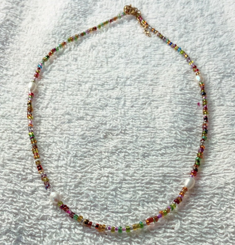 MULTICOLOR PEARL CHOKER