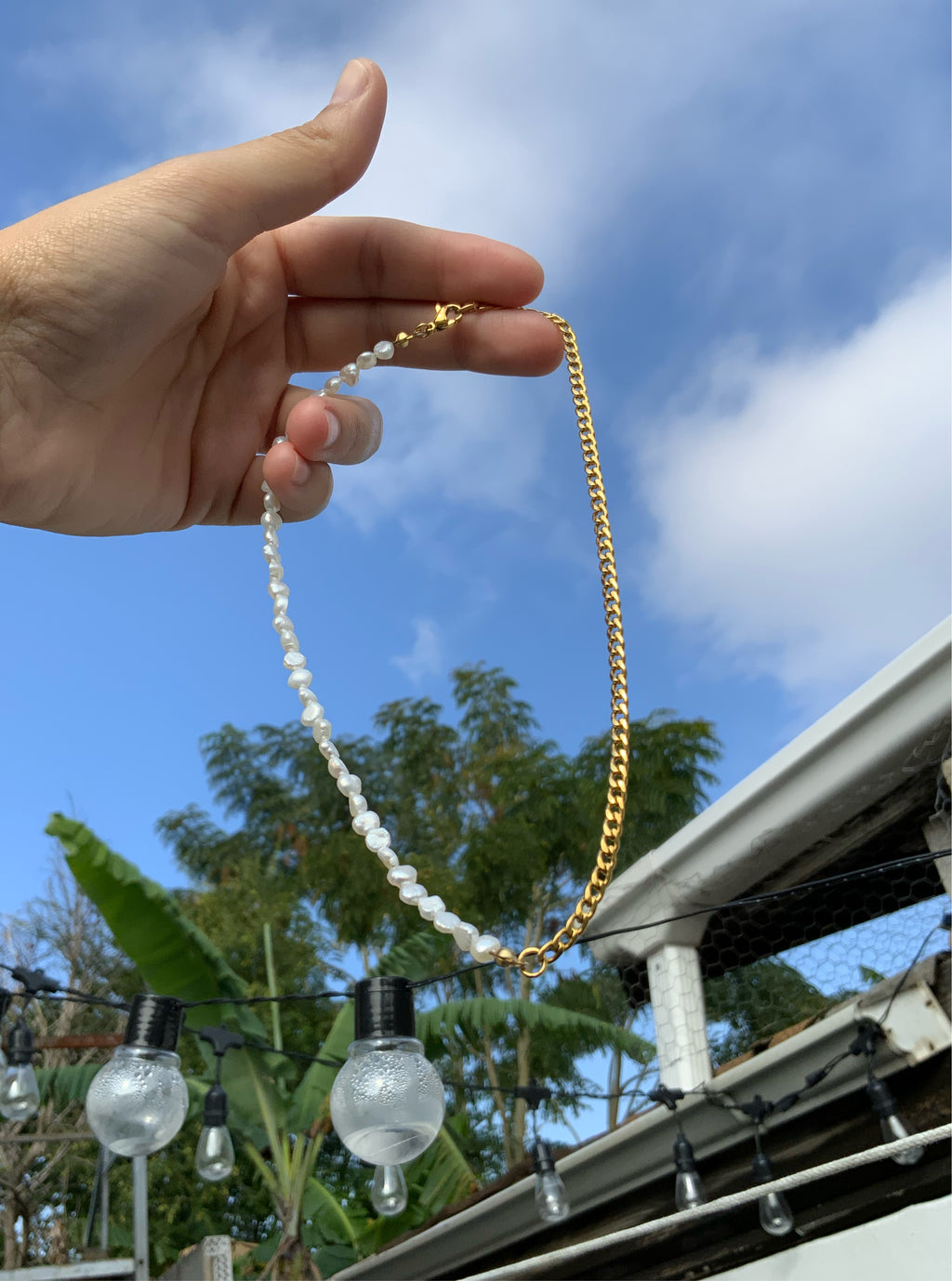 HALF PEARL NECKLACE